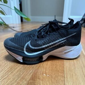 Women’s Nike Air Zoom Tempo Next % - US size 8